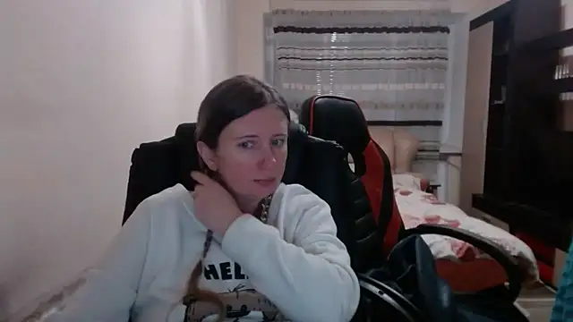 PeterAndJen online show from 03-11-25, 10:18