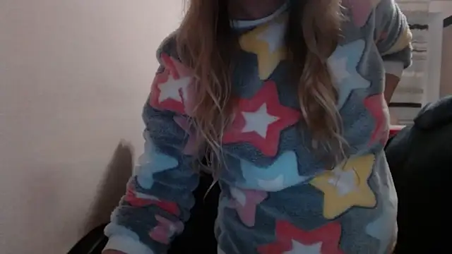 PeterAndJen online show from 12-19-25, 06:48