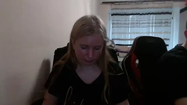 PeterAndJen online show from 05-20-26, 04:57