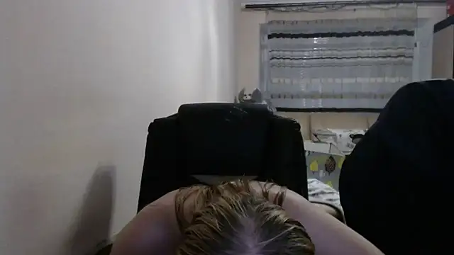 PeterAndJen online show from 05-25-26, 06:36