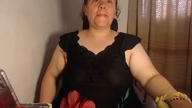 agathamiller01 online show from 05-25-26, 11:27