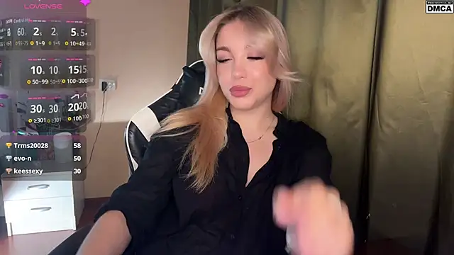 ariashaa online show from 11-15-25, 04:36