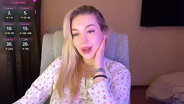 ariashaa online show from 12-16-25, 06:24