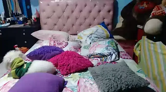 Snapshot of gustavo_saaled19 chatting on 02-06-25, 03:37 gustavo saaled19 online show from 02-06-25, 03:37