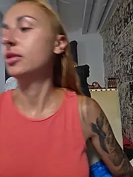 Snapshot of kylie_blck chatting on 07-12-26, 12:56 kylie blck online show from 07-12-26, 12:56
