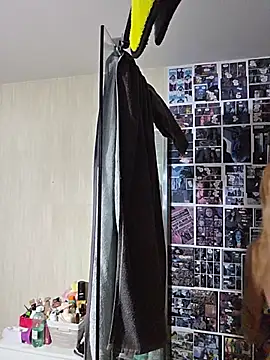 Snapshot of kylie_blck chatting on 07-14-26, 02:27 kylie blck online show from 07-14-26, 02:27