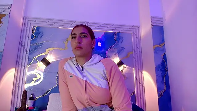 lorrayne  online show from 11-29-25, 12:19