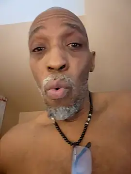 Snapshot of Lonelynudist59 chatting on 02-18-26, 05:47 Lonelynudist59 online show from 02-18-26, 05:47