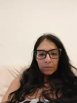 Snapshot of Sposini69 chatting on 06-28-26, 12:27 Sposini69 online show from 06-28-26, 12:27