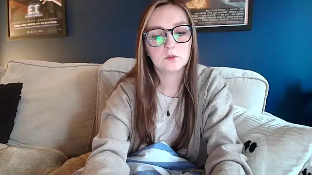 short sweetpea online show from 11-18-25, 03:16