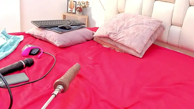 IsiisLovei online show from 02-11-25, 02:13