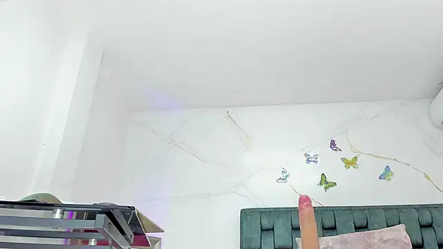 IsiisLovei online show from 02-10-26, 02:54