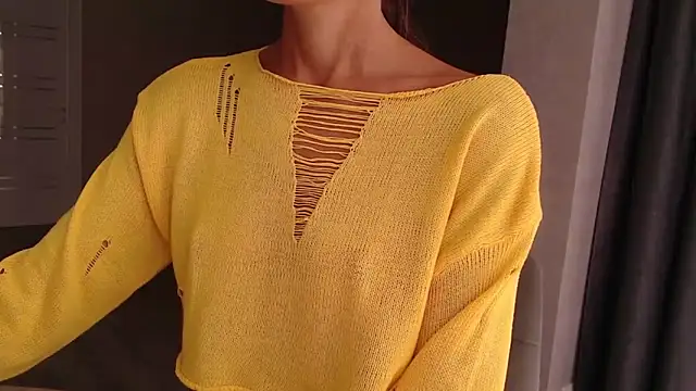 Snapshot of Varonica_Caprii chatting on 10-06-25, 09:07 Varonica Caprii online show from 10-06-25, 09:07