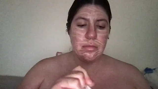 Snapshot of HYPHYtype chatting on 07-18-26, 02:27 HYPHYtype online show from 07-18-26, 02:27