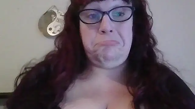 Snapshot of GothyBaby chatting on 12-02-24, 07:05 GothyBaby online show from 12-02-24, 07:05