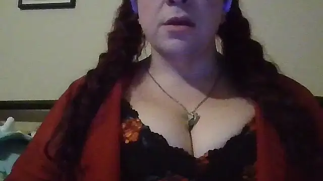 Snapshot of GothyBaby chatting on 01-26-25, 03:06 GothyBaby online show from 01-26-25, 03:06