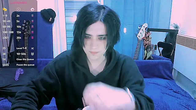 Snapshot of sademobeer chatting on 05-20-26, 06:58 sademobeer online show from 05-20-26, 06:58