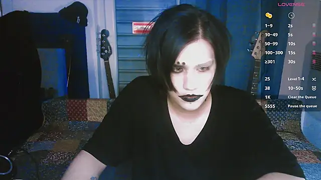 Snapshot of sademobeer chatting on 06-19-26, 02:38 sademobeer online show from 06-19-26, 02:38