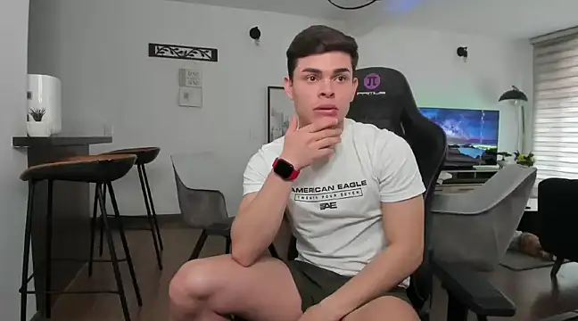 Snapshot of alejooo_twink chatting on 02-26-25, 01:00 alejooo twink online show from 02-26-25, 01:00