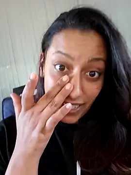 Nikkierosee online show from 12-16-24, 01:11