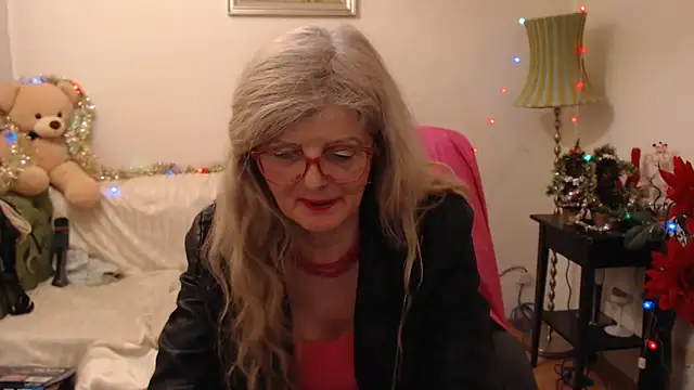 Snapshot of BlairFort chatting on 01-04-25, 01:53 BlairFort online show from 01-04-25, 01:53