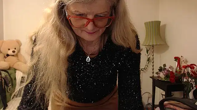 Snapshot of BlairFort chatting on 10-01-25, 04:13 BlairFort online show from 10-01-25, 04:13