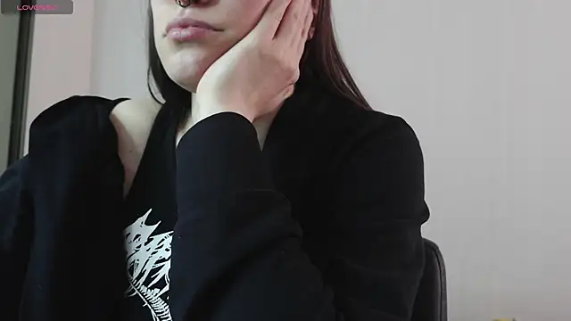 Snapshot of Aelita_bb chatting on 05-16-26, 12:26 Aelita bb online show from 05-16-26, 12:26