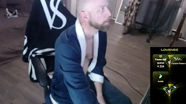 Snapshot of MaxRouger chatting on 03-01-26, 03:58 MaxRouger online show from 03-01-26, 03:58