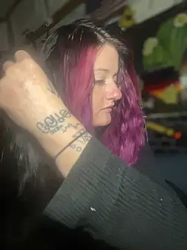 Snapshot of 1-800-FUCKYOU chatting on 01-13-25, 01:34 1-800-FUCKYOU online show from 01-13-25, 01:34