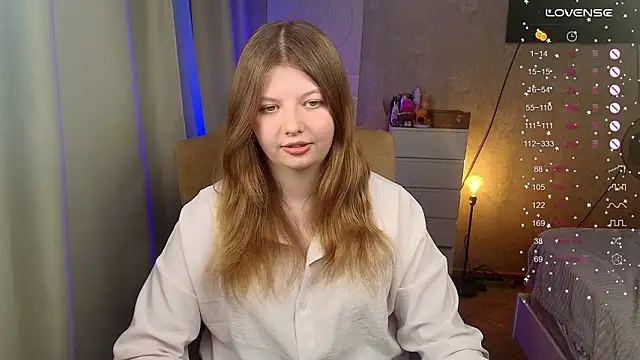 Snapshot of Vivian_cutie chatting on 02-26-26, 03:33 Vivian cutie online show from 02-26-26, 03:33