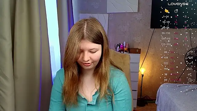 Snapshot of Vivian_cutie chatting on 02-28-26, 10:38 Vivian cutie online show from 02-28-26, 10:38