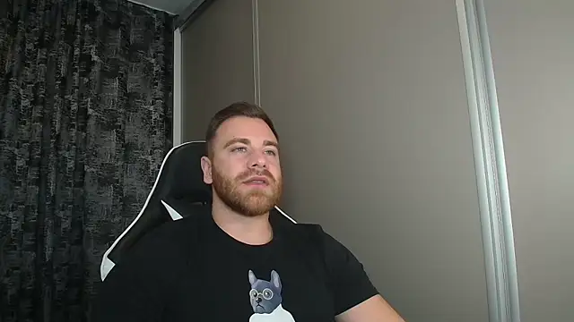 Thori92 online show from 10-31-25, 06:09