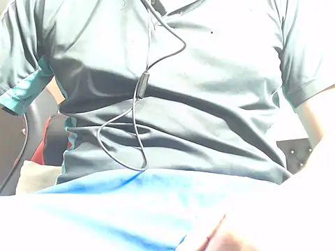 jeancarloscum12 online show from 02-11-26, 11:43