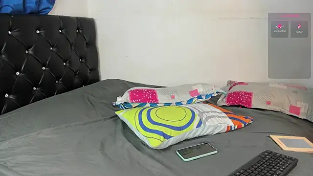 meelisaa online show from 11-12-25, 03:29