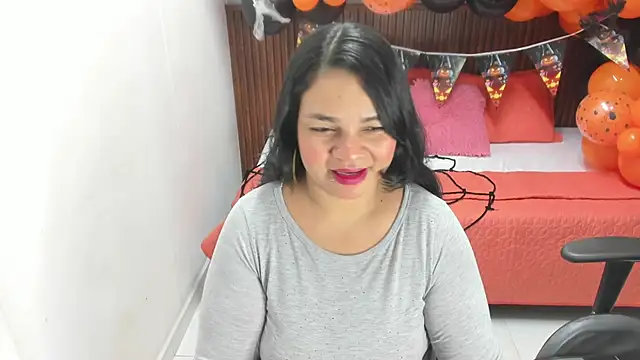 Cloe 35 online show from 10-22-25, 08:08