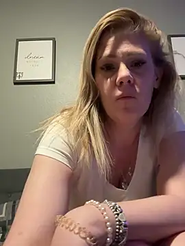 Lexi Shocker online show from 02-26-25, 07:09