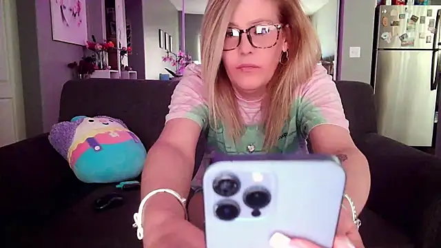 Lexi Shocker online show from 03-17-25, 08:19