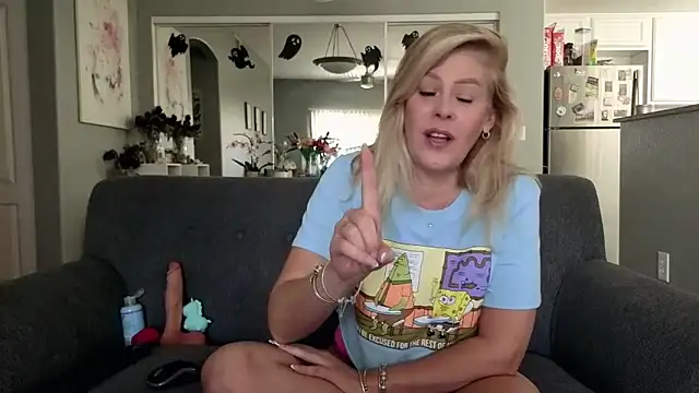 Lexi Shocker online show from 09-20-25, 05:47