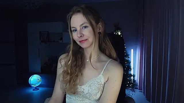 Snapshot of Cuddle_Cat chatting on 12-21-25, 01:40 Cuddle Cat online show from 12-21-25, 01:40