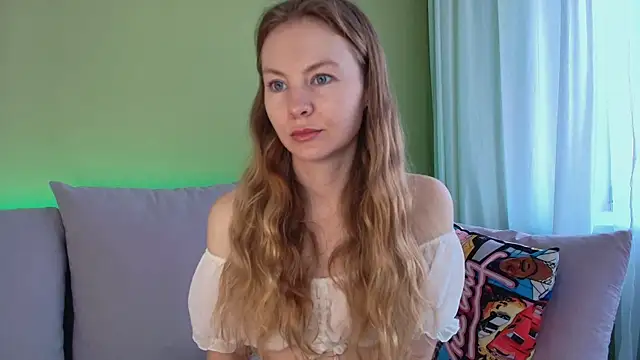 Snapshot of Cuddle_Cat chatting on 02-18-26, 06:09 Cuddle Cat online show from 02-18-26, 06:09