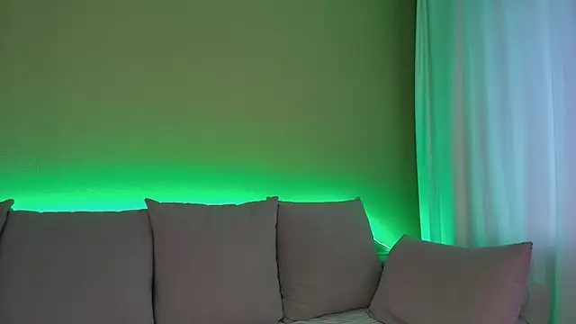 Snapshot of Cuddle_Cat chatting on 02-27-26, 04:34 Cuddle Cat online show from 02-27-26, 04:34