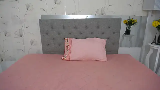 Snapshot of cum_bigass chatting on 06-28-26, 12:11 cum bigass online show from 06-28-26, 12:11
