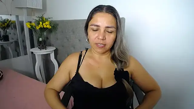 Snapshot of cum_bigass chatting on 07-11-26, 12:30 cum bigass online show from 07-11-26, 12:30