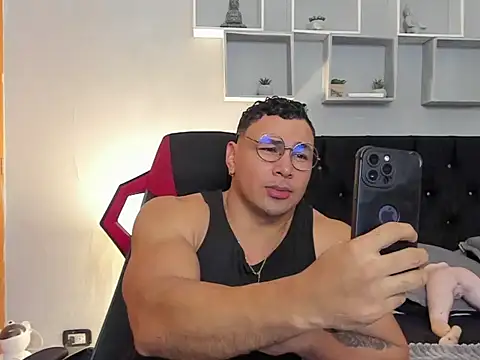 tyler hank01 online show from 04-16-26, 01:39