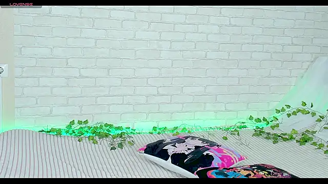 LinaKenny online show from 02-05-26, 01:16