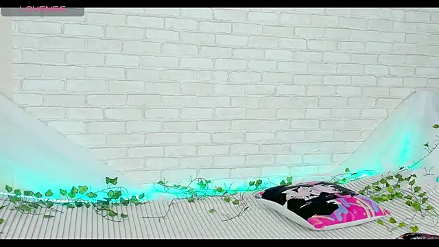 LinaKenny online show from 03-20-26, 05:18