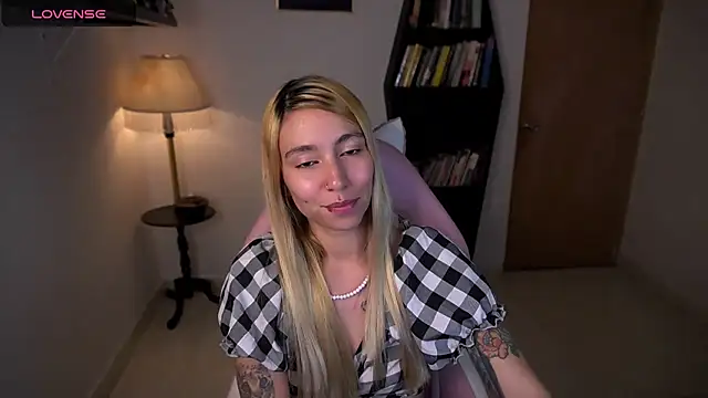Saucy Jenn online show from 11-23-25, 02:33