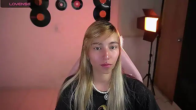 Saucy Jenn online show from 03-22-26, 10:24