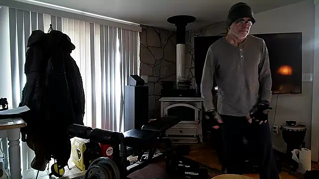 Snapshot of MoonDancer chatting on 02-07-25, 06:24 MoonDancer online show from 02-07-25, 06:24