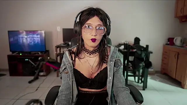 Snapshot of brenda_nataliaok chatting on 01-29-25, 04:15 brenda nataliaok online show from 01-29-25, 04:15